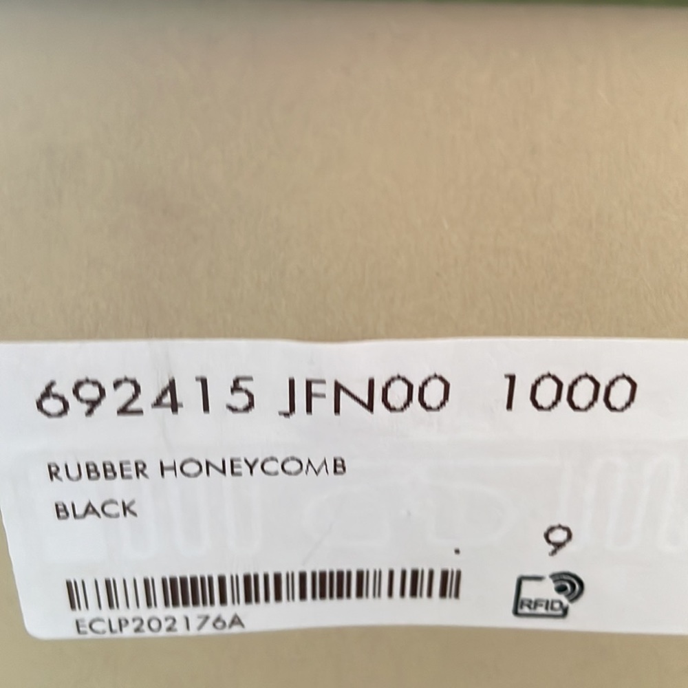 New authentic Gucci hiking sport sandal - Picture 11 of 15